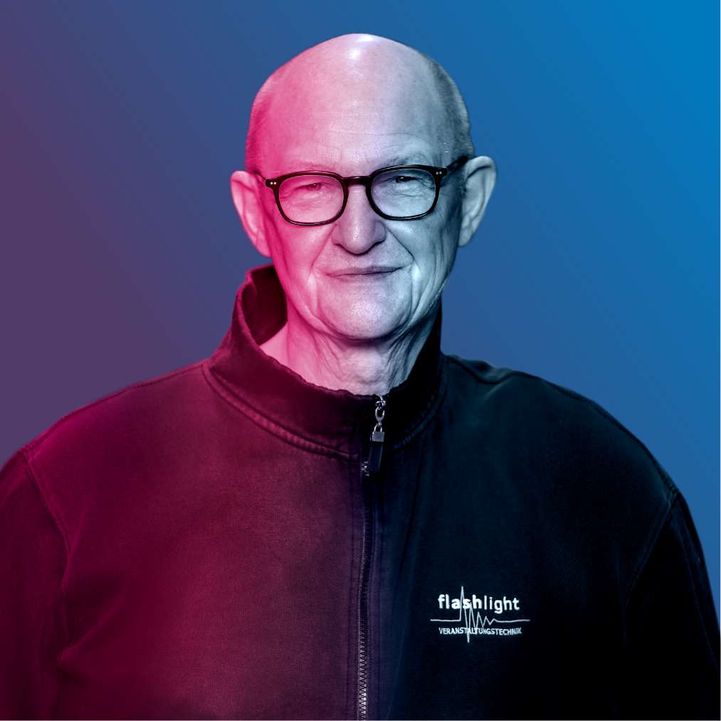 Portrait von Arwed Fischer, Geschäftsführer von Flashlight Veranstaltungstechnik.